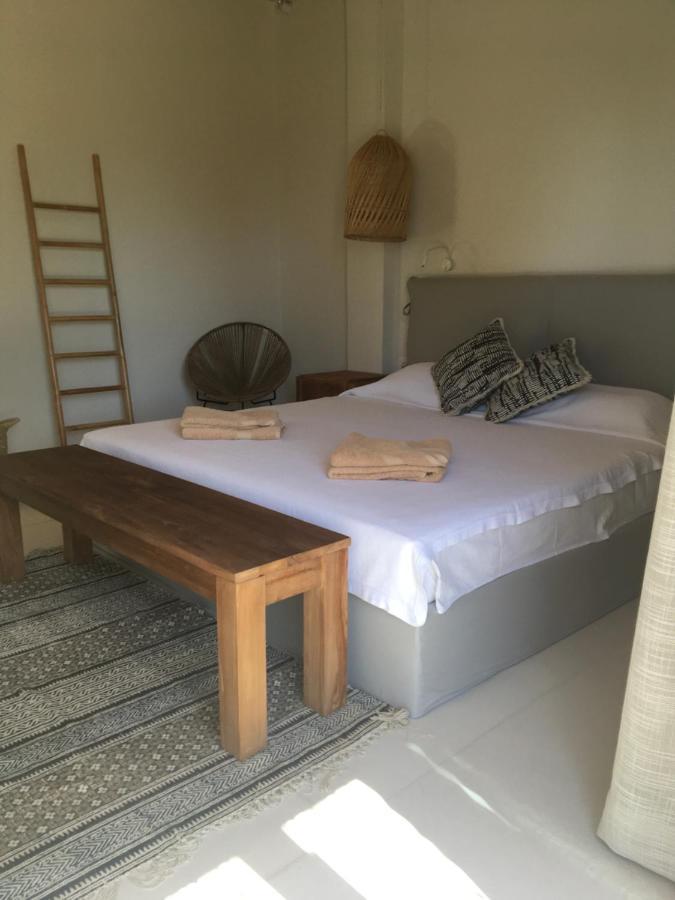 Arion Seaside Suites Paleros Esterno foto