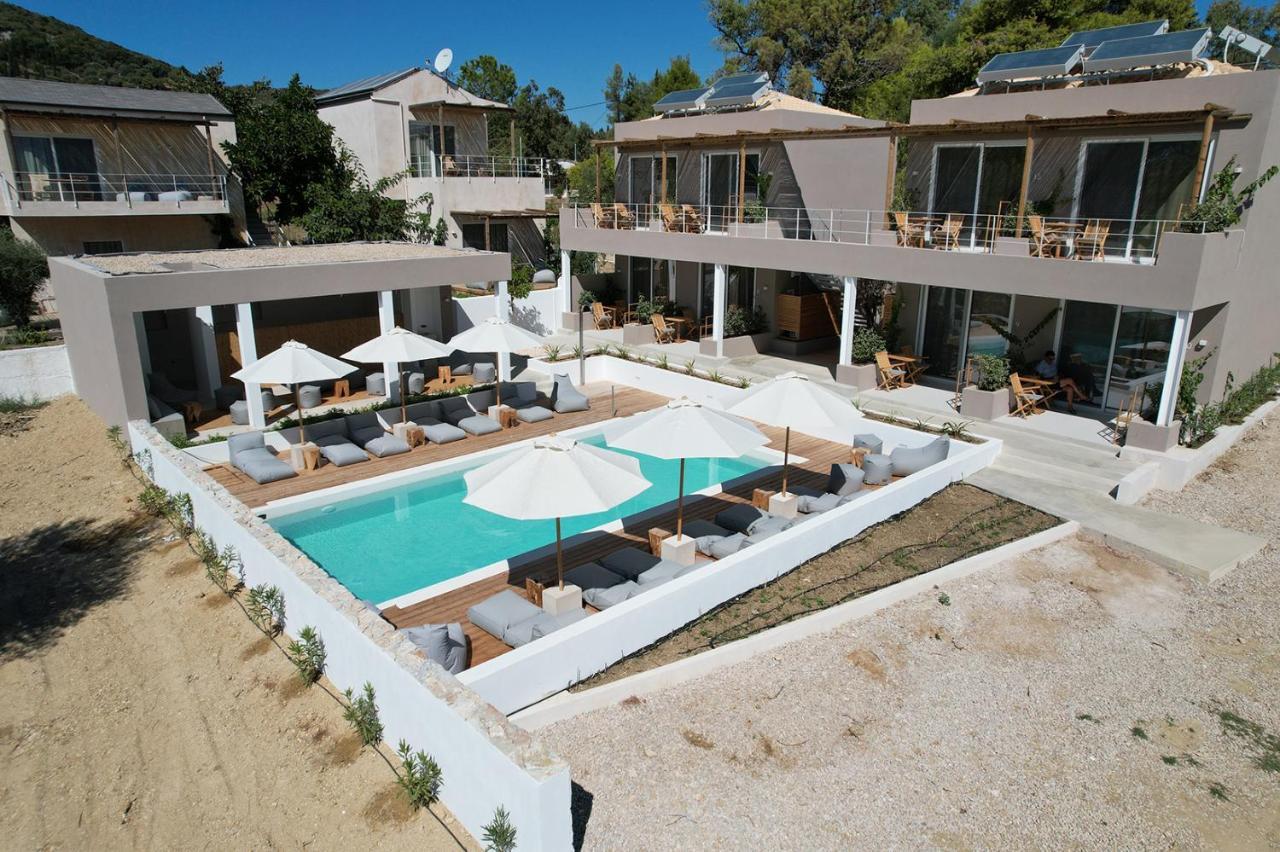 Arion Seaside Suites Paleros Esterno foto