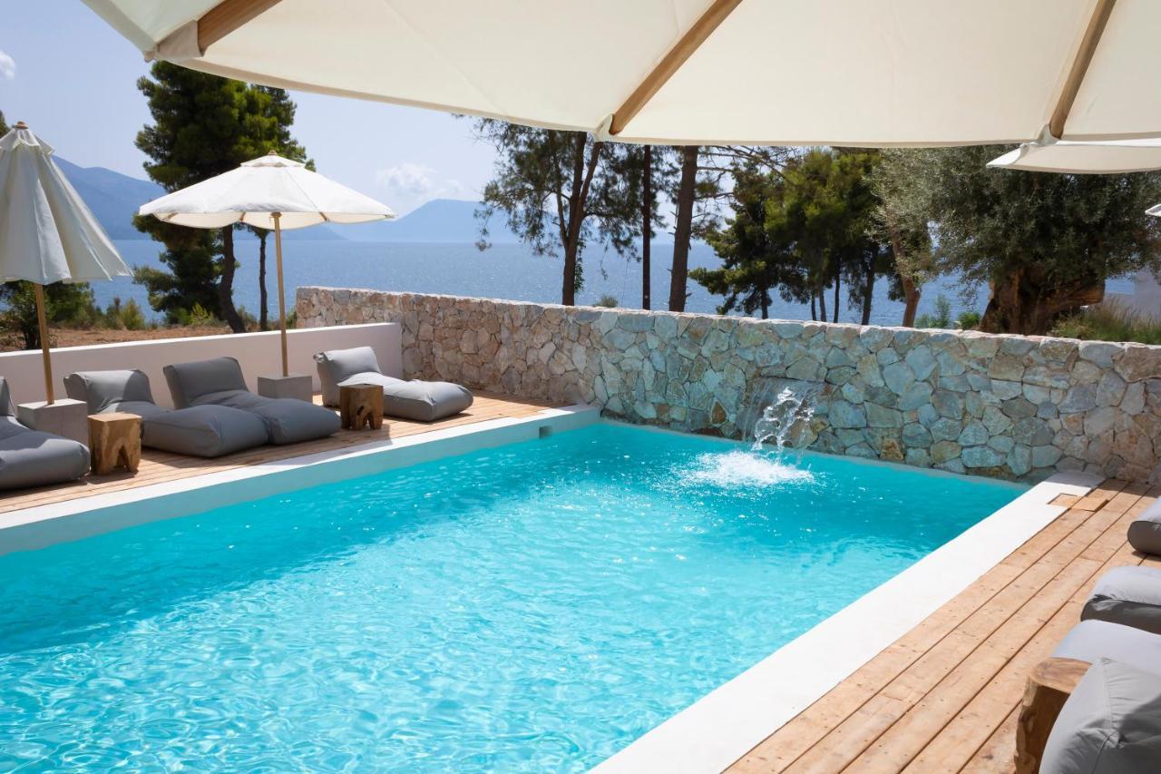 Arion Seaside Suites Paleros Esterno foto