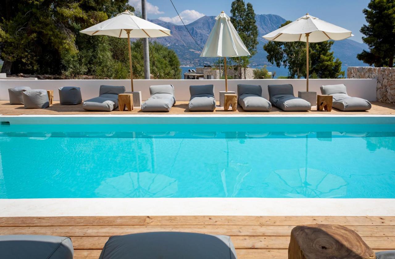 Arion Seaside Suites Paleros Esterno foto