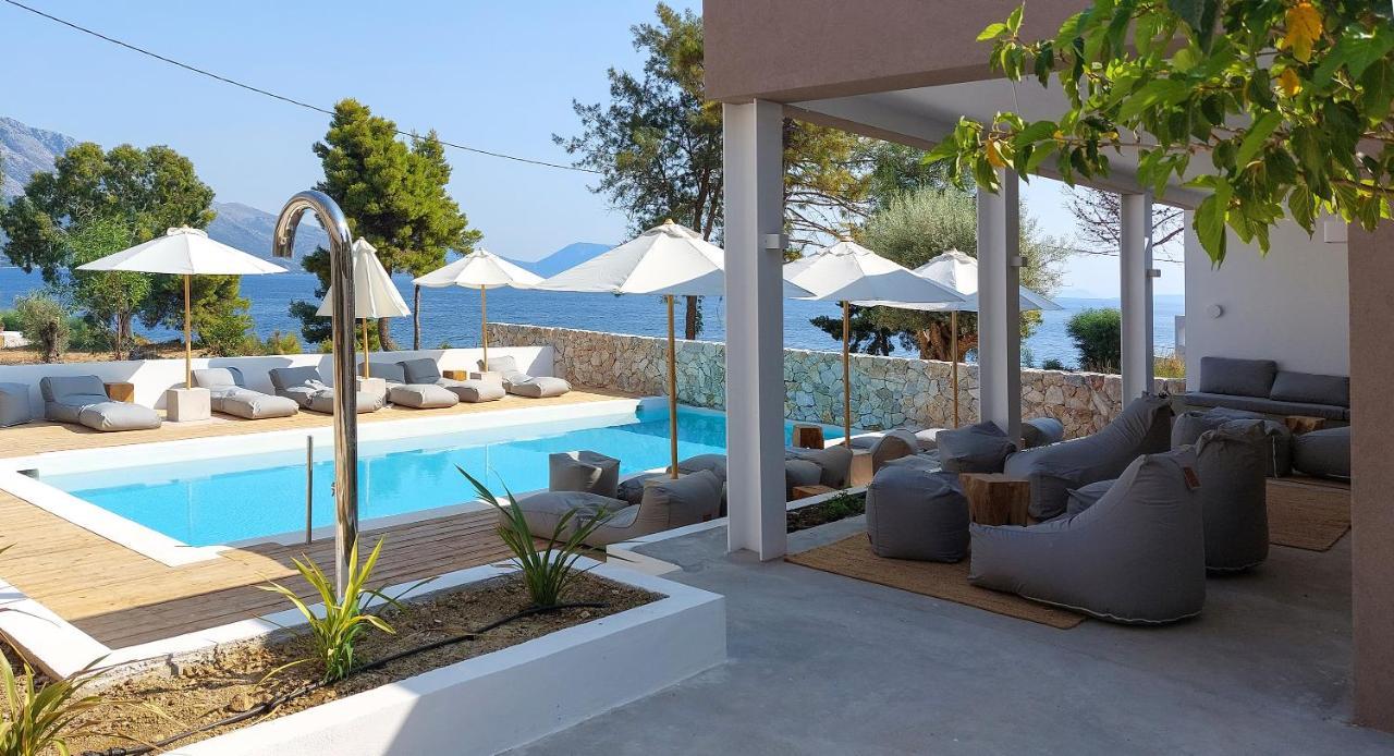 Arion Seaside Suites Paleros Esterno foto